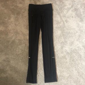 Lululemon long leggings.